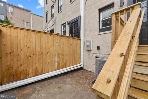 Exterior - 124 N Mount St, Baltimore, MD 21223 photo 4 of 6