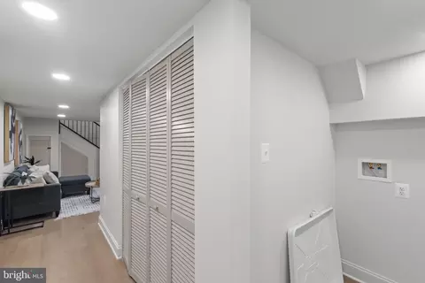 Entry Way - 124 N Mount St, Baltimore, MD 21223 photo 9 of 14