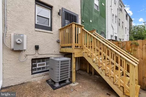 Exterior - 124 N Mount St, Baltimore, MD 21223 photo 6 of 6