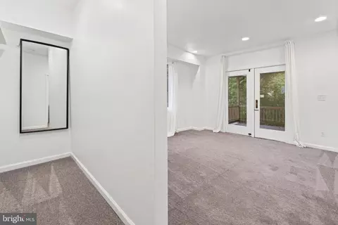 Entry Way - 6314 Brook Ave, Baltimore, MD 21206 photo 3 of 4