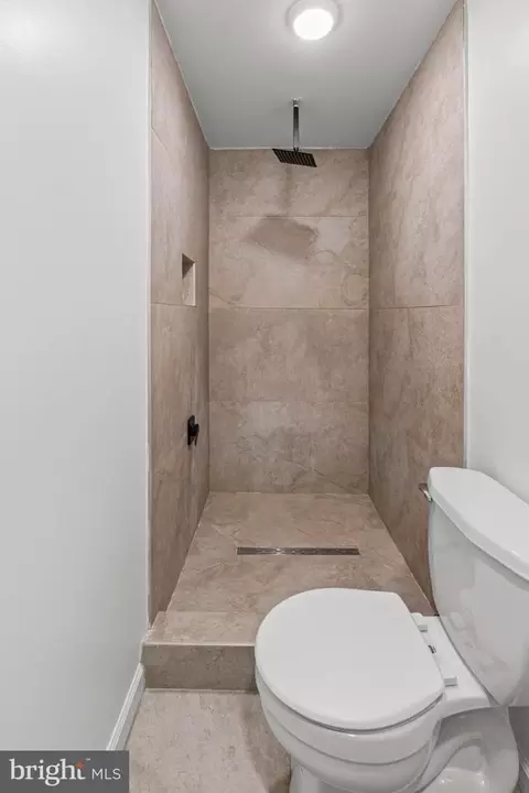 Bath - 6314 Brook Ave, Baltimore, MD 21206 photo 1 of 8