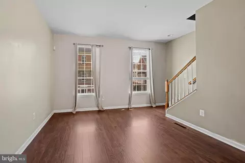 Living - 722 S Macon St, Baltimore, MD 21224 photo 3 of 5