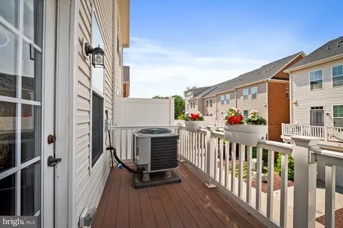 Exterior - 722 S Macon St, Baltimore, MD 21224 photo 6 of 7