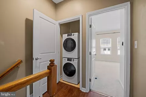 Entry Way - 722 S Macon St, Baltimore, MD 21224 photo 3 of 3