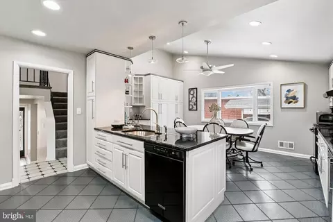 Kitchen - 3309 Olympia Ave, Baltimore, MD 21215 photo 6 of 8