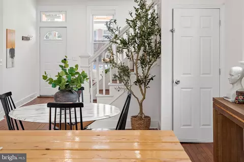 Entry Way - 517 E 35th St, Baltimore, MD 21218 photo 4 of 5