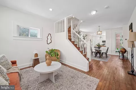 517 E 35th St, Baltimore, MD 21218