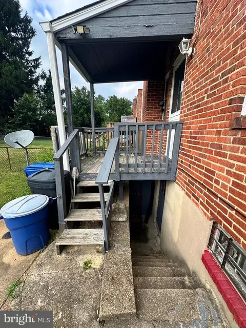 4020 Mortimer Ave, Baltimore, MD 21215 photo 9