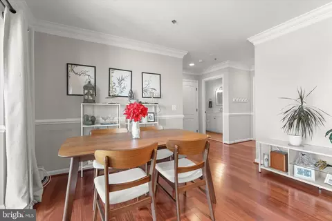 Dining - 2702 Lighthouse Pt E #516, Baltimore, MD 21224 photo 3 of 4
