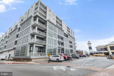 Exterior - 2702 Lighthouse Pt E #516, Baltimore, MD 21224 photo 6 of 6