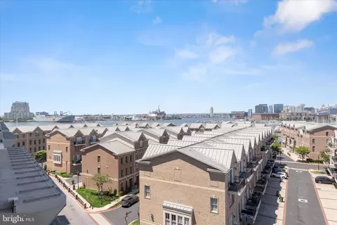 View/Area - 2702 Lighthouse Pt E #516, Baltimore, MD 21224 photo 1 of 3