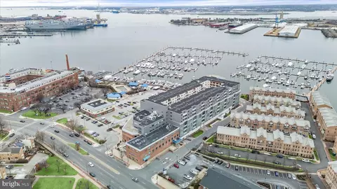 2702 Lighthouse Pt E #516, Baltimore, MD 21224