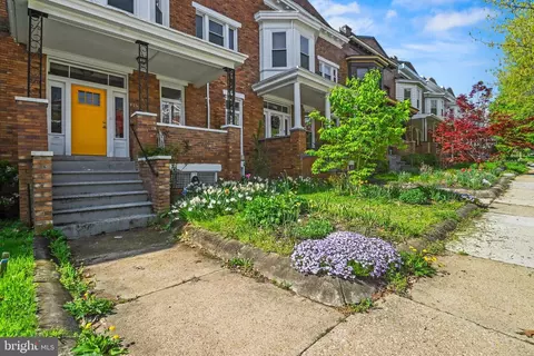 Exterior - 815 Brooks Ln, Baltimore, MD 21217 photo 2 of 9