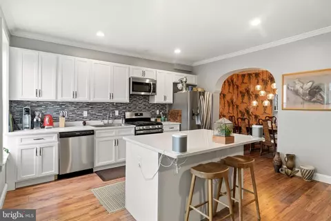 Kitchen - 815 Brooks Ln, Baltimore, MD 21217 photo 1 of 1
