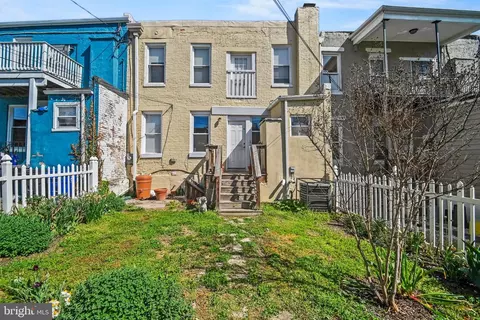 Exterior - 815 Brooks Ln, Baltimore, MD 21217 photo 5 of 9