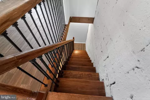 Entry Way - 1018 W 43rd St, Baltimore, MD 21211 photo 10 of 10