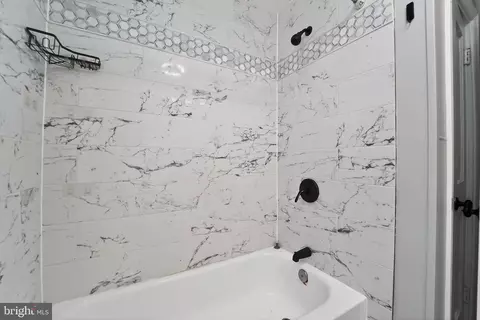 Bath - 1018 W 43rd St, Baltimore, MD 21211 photo 2 of 3