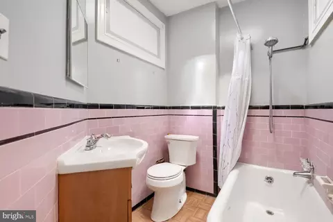 Bath - 2807 E Biddle St, Baltimore, MD 21213 photo 1 of 2