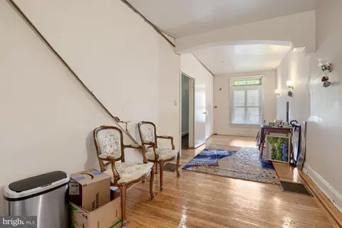 Entry Way - 2807 E Biddle St, Baltimore, MD 21213 photo 2 of 3