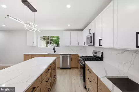 Kitchen - 3410 Pinkney Rd, Baltimore, MD 21215 photo 2 of 2