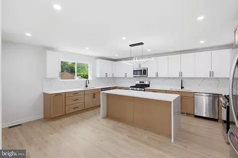 Kitchen - 3410 Pinkney Rd, Baltimore, MD 21215 photo 1 of 2