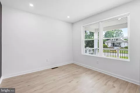 Living - 3410 Pinkney Rd, Baltimore, MD 21215 photo 1 of 1