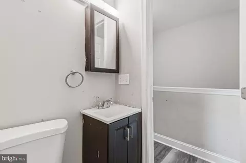 Entry Way - 2215 Riggs Ave, Baltimore, MD 21216 photo 6 of 7