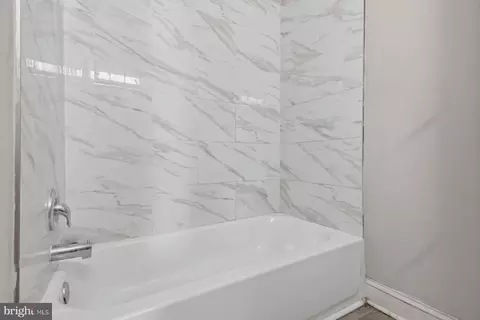Entry Way - 2215 Riggs Ave, Baltimore, MD 21216 photo 5 of 7