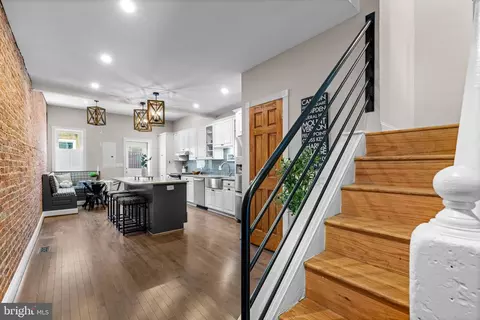 Entry Way - 1607 Light St, Baltimore, MD 21230 photo 2 of 9