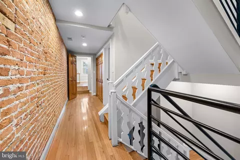Entry Way - 1607 Light St, Baltimore, MD 21230 photo 6 of 9