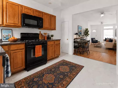 Entry Way - 3915 Falls Rd, Baltimore, MD 21211 photo 1 of 5