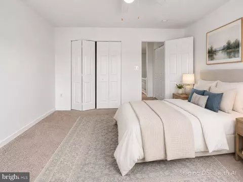 Bedroom - 3915 Falls Rd, Baltimore, MD 21211 photo 3 of 3