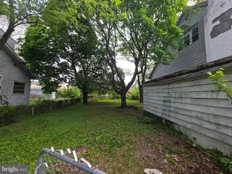 Exterior - 4405 Raspe Ave, Baltimore, MD 21206 photo 3 of 3