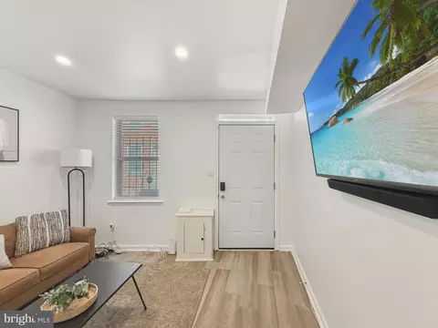 Entry Way - 916 Bevan St, Baltimore, MD 21230 photo 1 of 3