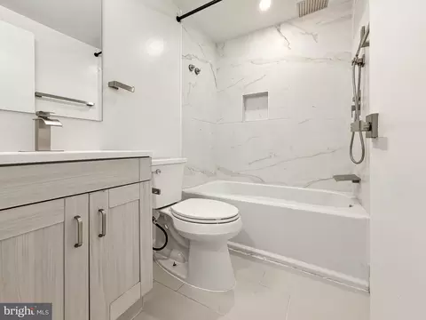 Bath - 916 Bevan St, Baltimore, MD 21230 photo 1 of 1