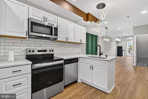 1912 Division St, Baltimore, MD 21217
