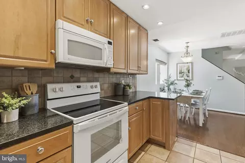Kitchen - 20 E Wheeling St #2, Baltimore, MD 21230 photo 2 of 2