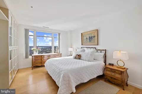 Bedroom - 100 Harborview Dr #1708, Baltimore, MD 21230 photo 3 of 3