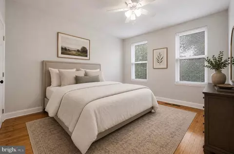 Bedroom - 1077 Ellicott Dr, Baltimore, MD 21216 photo 2 of 7