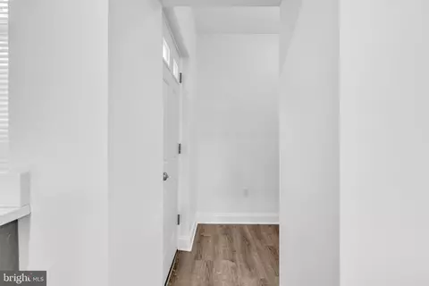 Entry Way - 1077 Ellicott Dr, Baltimore, MD 21216 photo 7 of 10