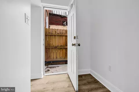 Entry Way - 1077 Ellicott Dr, Baltimore, MD 21216 photo 10 of 10