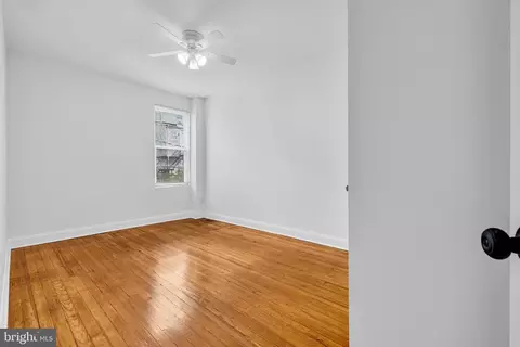 Bedroom - 1077 Ellicott Dr, Baltimore, MD 21216 photo 4 of 7
