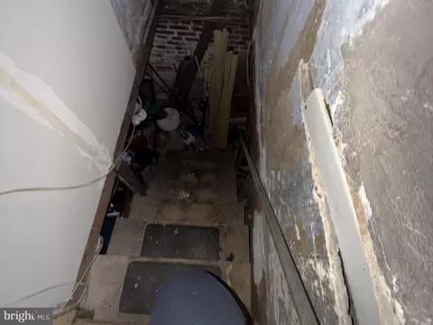 Entry Way - 1605 Cole St, Baltimore, MD 21223 photo 3 of 4