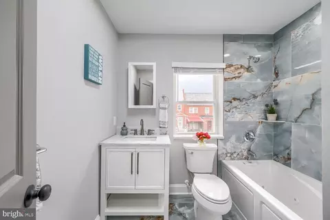 Bath - 302 Martingale Ave, Baltimore, MD 21229 photo 1 of 2