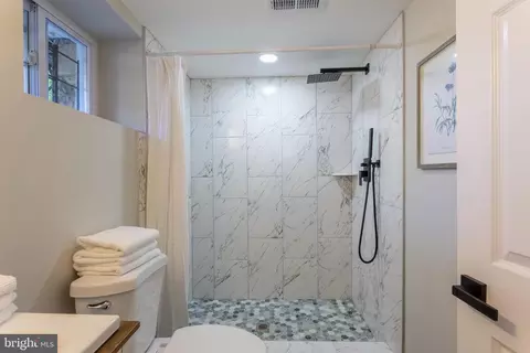 Bath - 3712 Clarinth Rd, Baltimore, MD 21215 photo 5 of 5