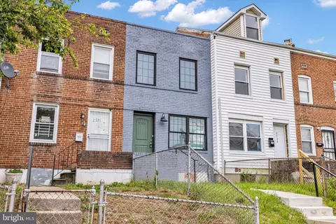 Exterior - 2731 Round Rd, Baltimore, MD 21225 photo 6 of 7
