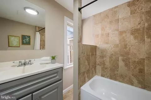 125 E Cross St, Baltimore, MD 21230 photo 17