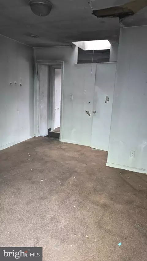 Entry Way - 2424 Etting St, Baltimore, MD 21217 photo 1 of 3