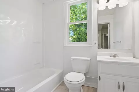 Bath - 2613 Ailsa Ave, Baltimore, MD 21214 photo 1 of 5