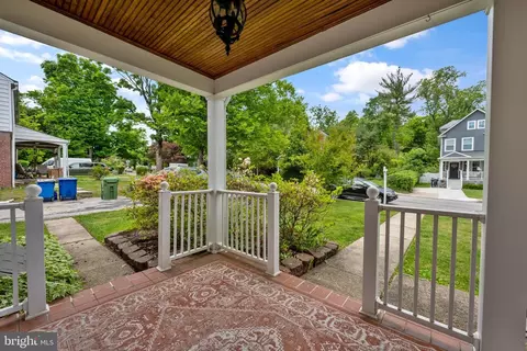 Exterior - 2713 Cheswolde Rd, Baltimore, MD 21209 photo 2 of 14